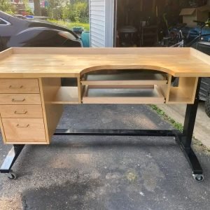 Alternative view of Jewelry bench